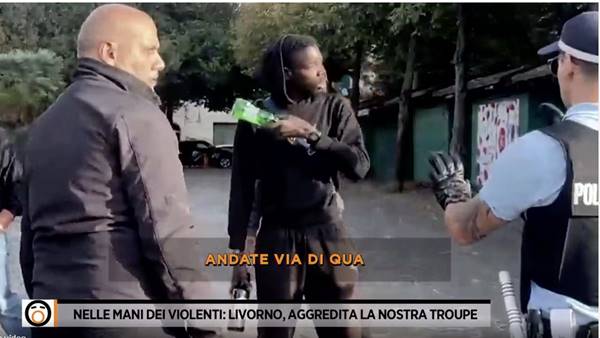 Livorno, aggredita la troupe di “Fuori dal Coro”