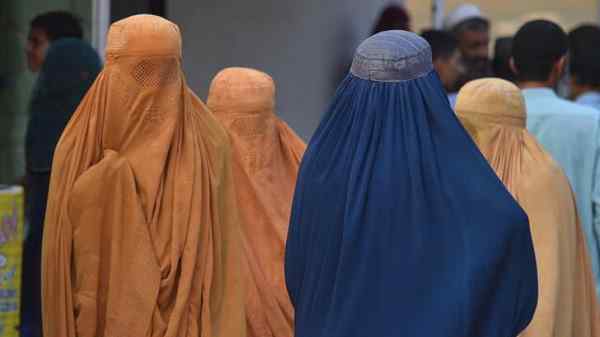 Mozione della Lega a Venezia: ‘Daspo per chi indossa il burqa’