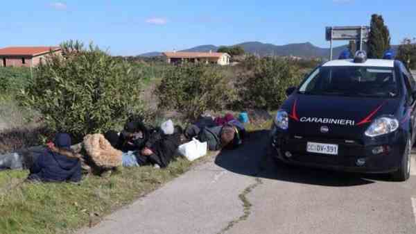 Migranti, sbarco di tunisini in Sardegna