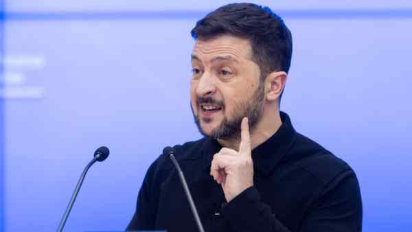 Zelensky: “dobbiamo raggiungere la pace attraverso la forza”