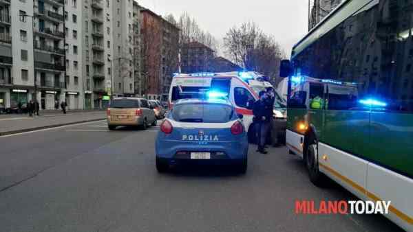 Milano, rapina con calci e pugni: arrestati due marocchini